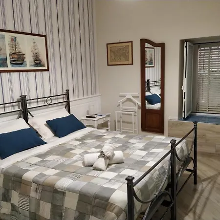 فندق مبيت وإفطار Il Timone كاستيلاّماري دي ستا